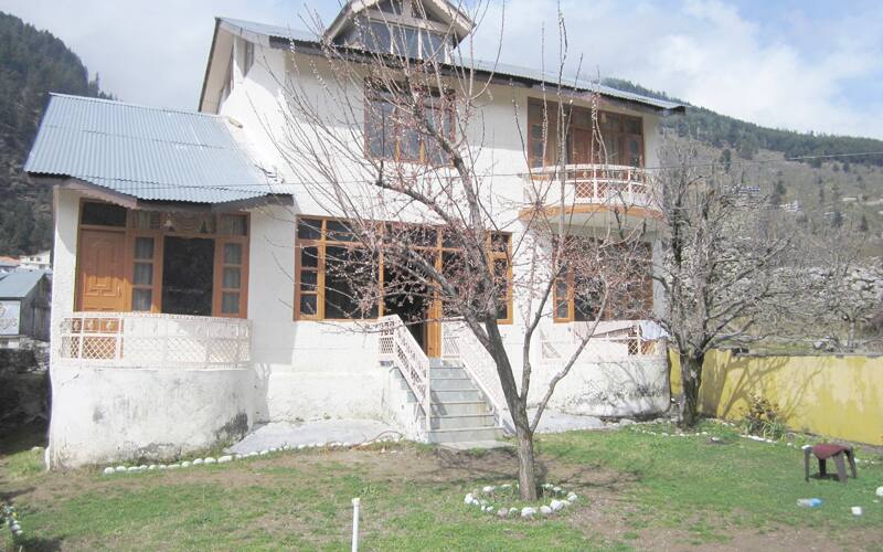 Punjab Cottages, Manali 3